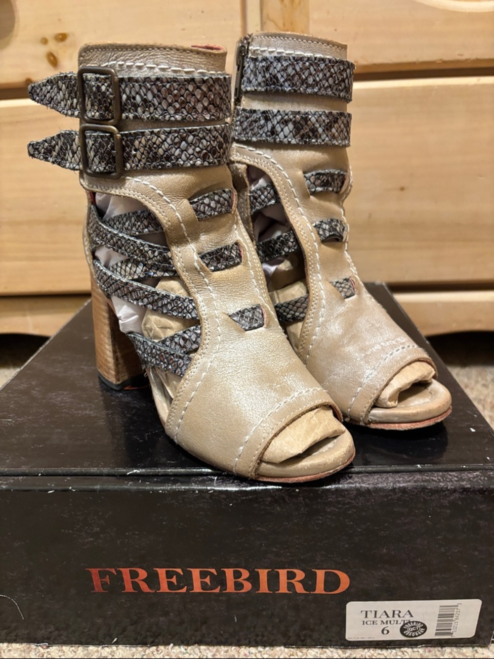 Free bird by Steven Tiara Ice multi boots